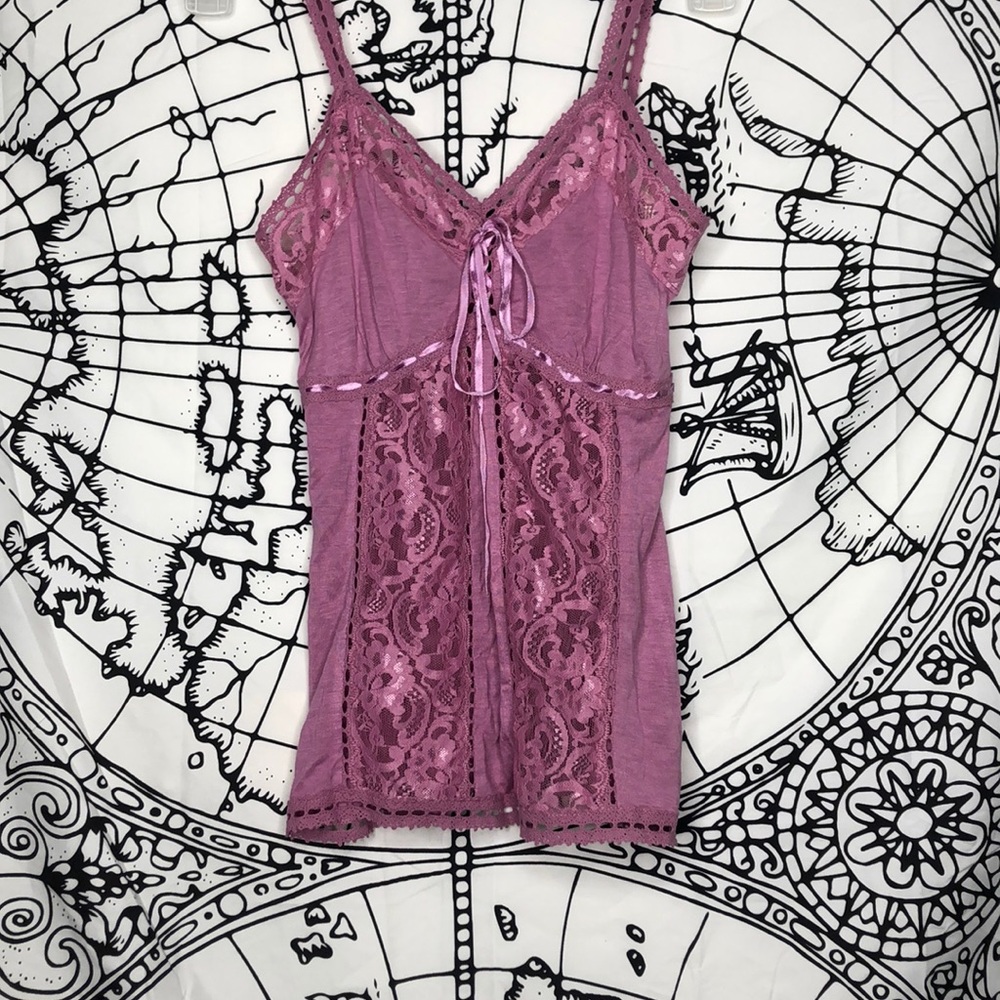 Two Wet Seal 💋Lacey camisoles